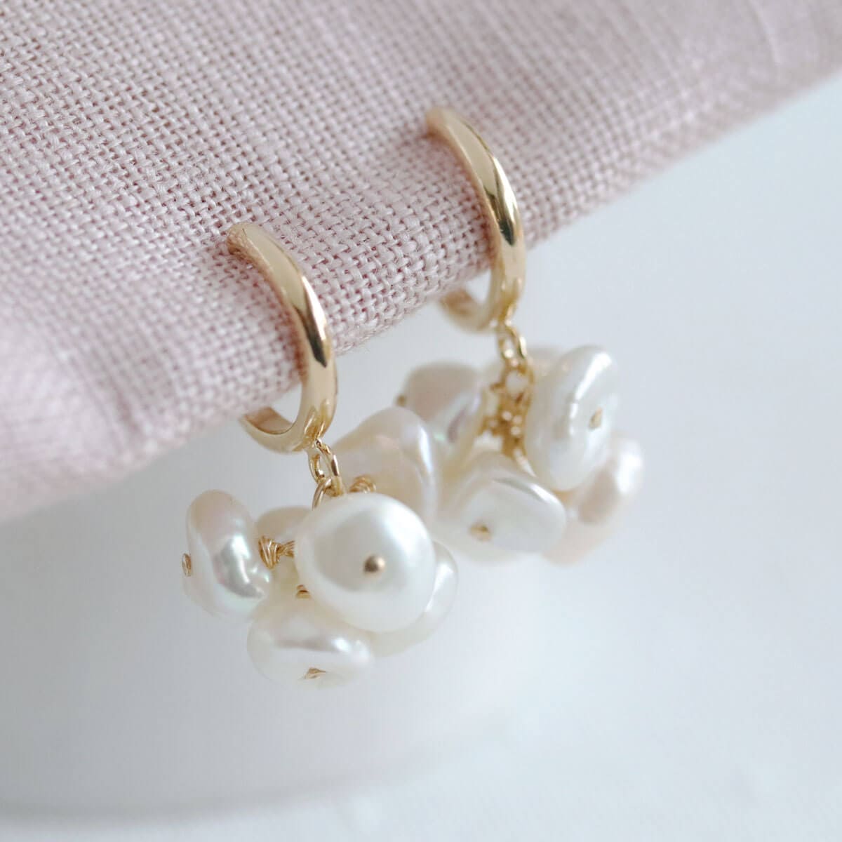 Pearlboll Earring