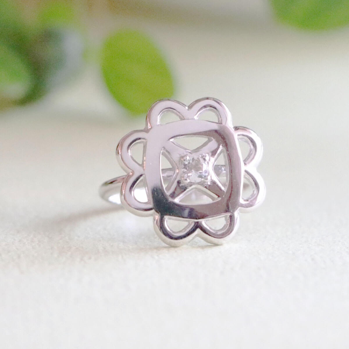 Clover Ring